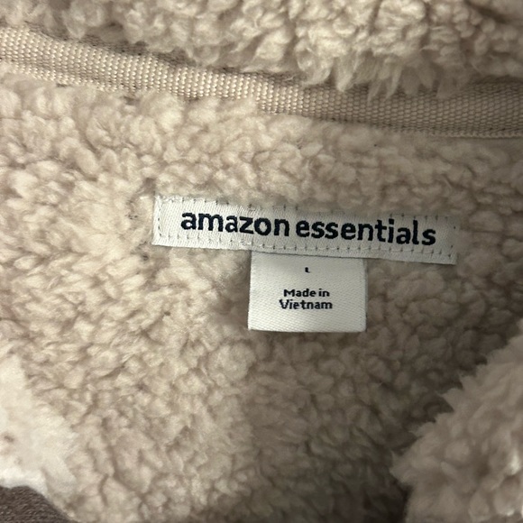 Amazon Essentials Large hoodie - Picture 2 of 4